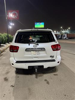 Toyota Sequoia